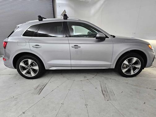 2022 Audi Q5 40 Premium Plus