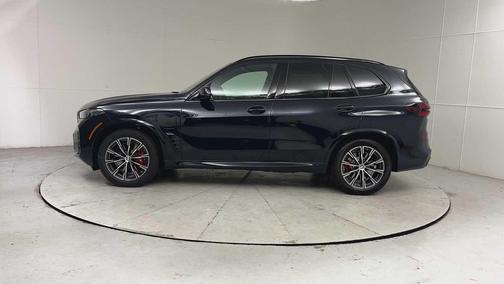 Carbon Black Metallic 2026 BMW X5 PHEV xDrive50e