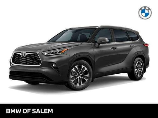 Magnetic Gray Metallic 2022 Toyota Highlander XLE