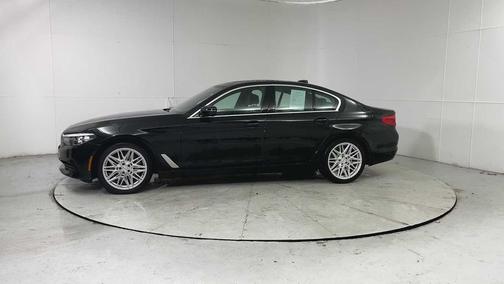 2019 BMW 530 530i