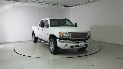 2005 GMC Sierra 2500 SLT H/D Crew Cab