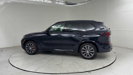 Carbon Black Metallic 2026 BMW X5 PHEV xDrive50e