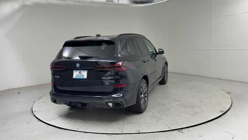 Carbon Black Metallic 2026 BMW X5 PHEV xDrive50e