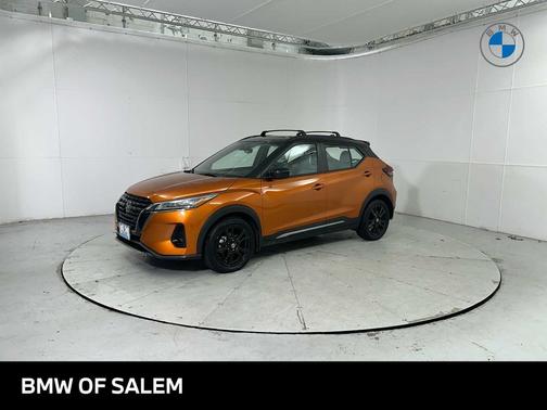 2021 Nissan Kicks SR