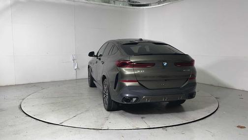 2026 BMW X6 xDrive40i