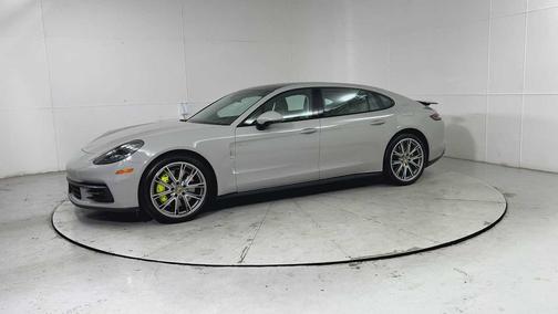 2018 Porsche Panamera 4 Executive