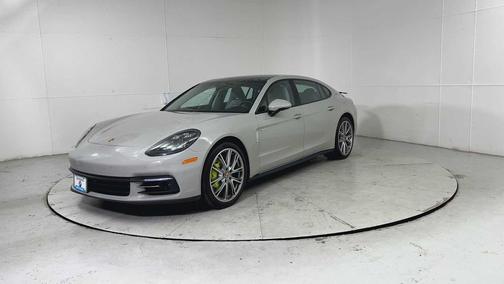 2018 Porsche Panamera 4 Executive
