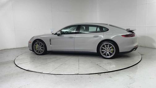 2018 Porsche Panamera 4 Executive