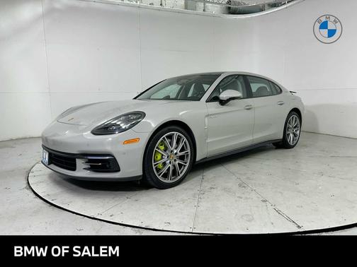 2018 Porsche Panamera 4 Executive