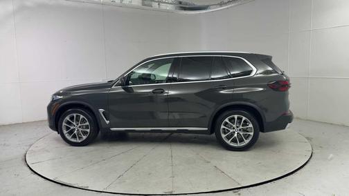 Dravit Grey Metallic 2026 BMW X5 xDrive40i