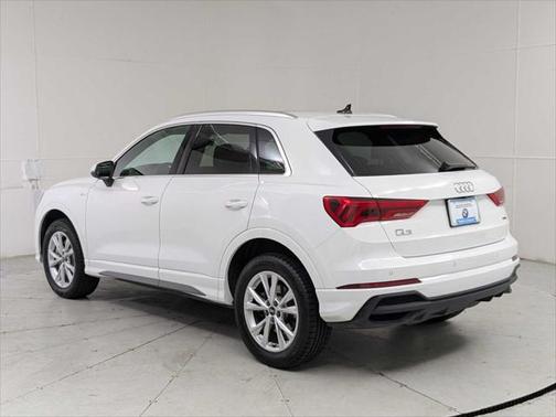 2024 Audi Q3 Premium 45 TFSI S line quattro Tiptronic