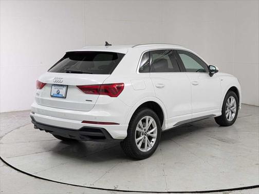 2024 Audi Q3 Premium 45 TFSI S line quattro Tiptronic