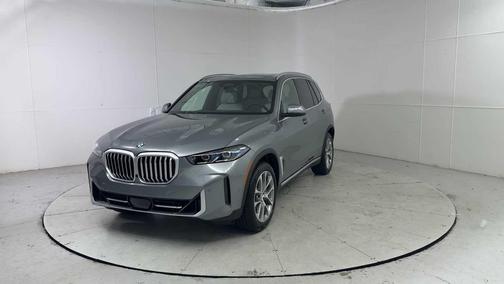 Skyscraper Grey Metallic 2026 BMW X5 xDrive40i