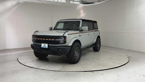 CACTUS GRAY 2022 Ford Bronco Outer Banks