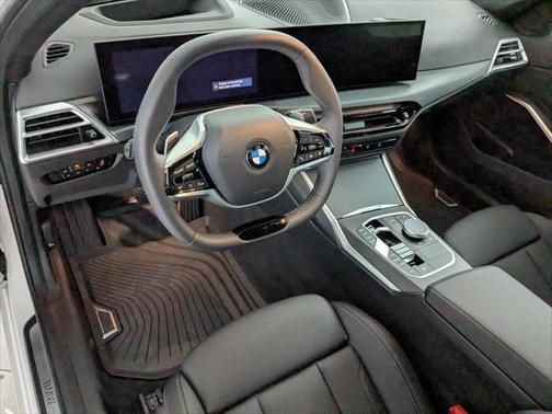 2025 BMW 330 i xDrive