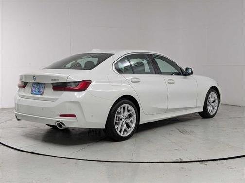 2025 BMW 330 i xDrive