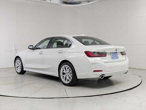 2025 BMW 330 i xDrive