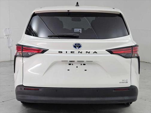 2021 Toyota Sienna XLE 7 Passenger