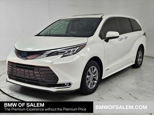 2021 Toyota Sienna XLE 7 Passenger