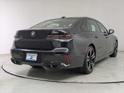 2025 BMW 760 i xDrive