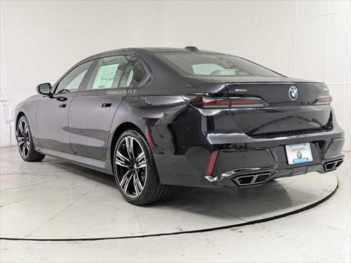 2025 BMW 760 i xDrive