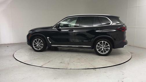 Black Sapphire Metallic 2026 BMW X5 xDrive40i