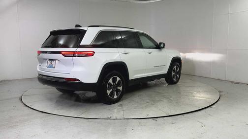 2022 Jeep Grand Cherokee 4xe Base
