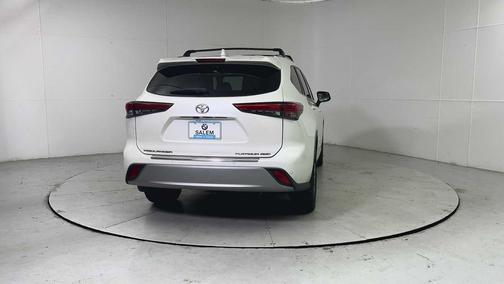 Blizzard Pearl 2020 Toyota Highlander Platinum