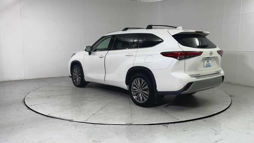 Blizzard Pearl 2020 Toyota Highlander Platinum