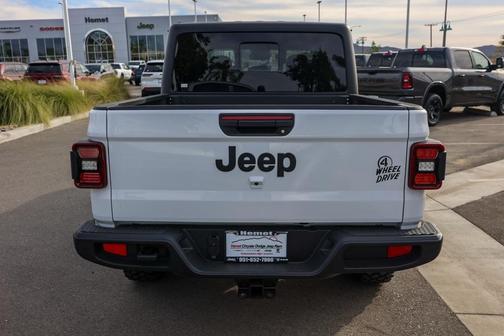 2025 Jeep Gladiator Sport