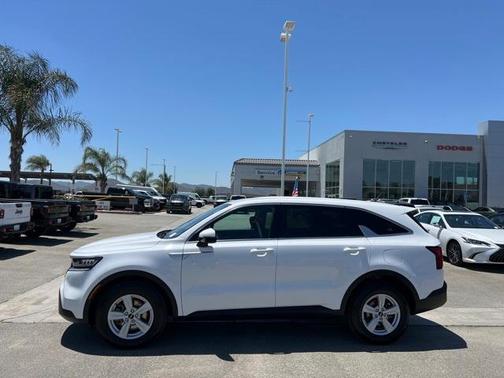 2023 Kia Sorento LX