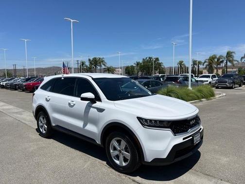 2023 Kia Sorento LX