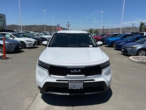 2023 Kia Sorento LX