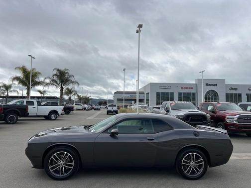 2019 Dodge Challenger SXT