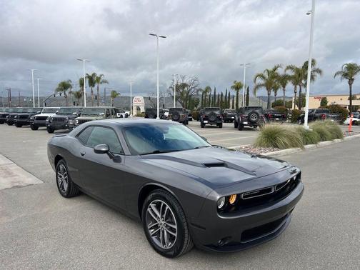 2019 Dodge Challenger SXT