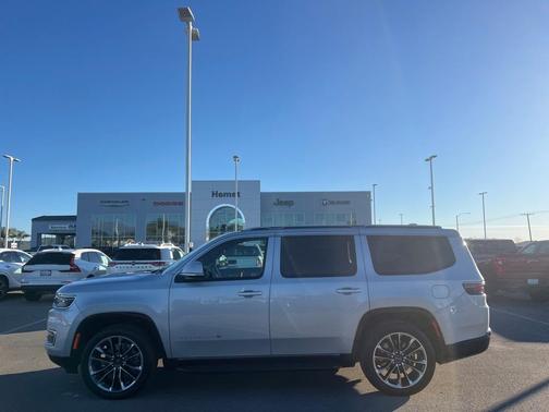 2022 Jeep Wagoneer Series II