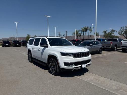 Bright White Clearcoat 2024 Jeep Wagoneer L Series II