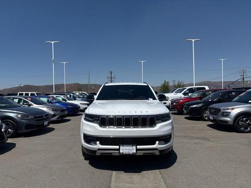 Bright White Clearcoat 2024 Jeep Wagoneer L Series II