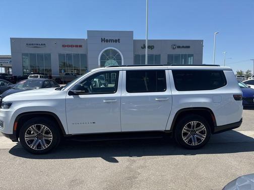 Bright White Clearcoat 2024 Jeep Wagoneer L Series II