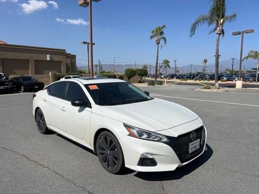 2022 Nissan Altima 2.5 SR