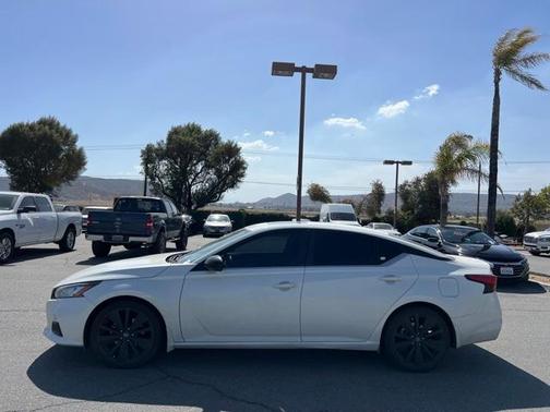 2022 Nissan Altima 2.5 SR