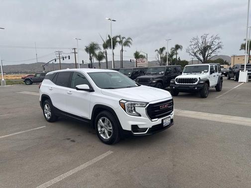 2022 GMC Terrain SLE