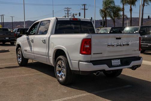 Bright White Clearcoat 2026 RAM 1500 Big Horn/Lone Star