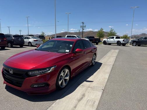 Radiant Red Metallic 2018 Honda Accord Touring