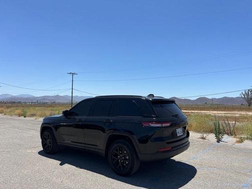2024 Jeep Grand Cherokee Laredo