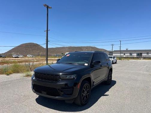 2024 Jeep Grand Cherokee Laredo