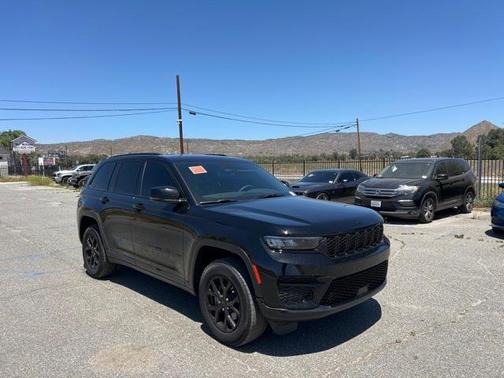 2024 Jeep Grand Cherokee Laredo