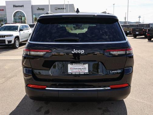 Diamond Black 2026 Jeep Grand Cherokee L Laredo