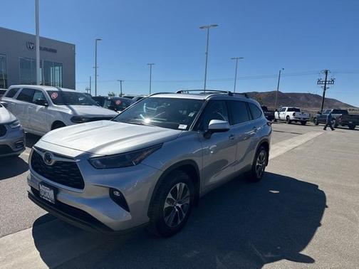 2023 Toyota Highlander XLE