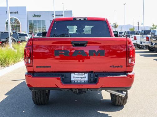 Molten Red Pearlcoat 2026 RAM 2500 Big Horn